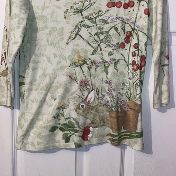 3/$30 Vintage Rabbit Rhinestone Top - Picture 2 of 6